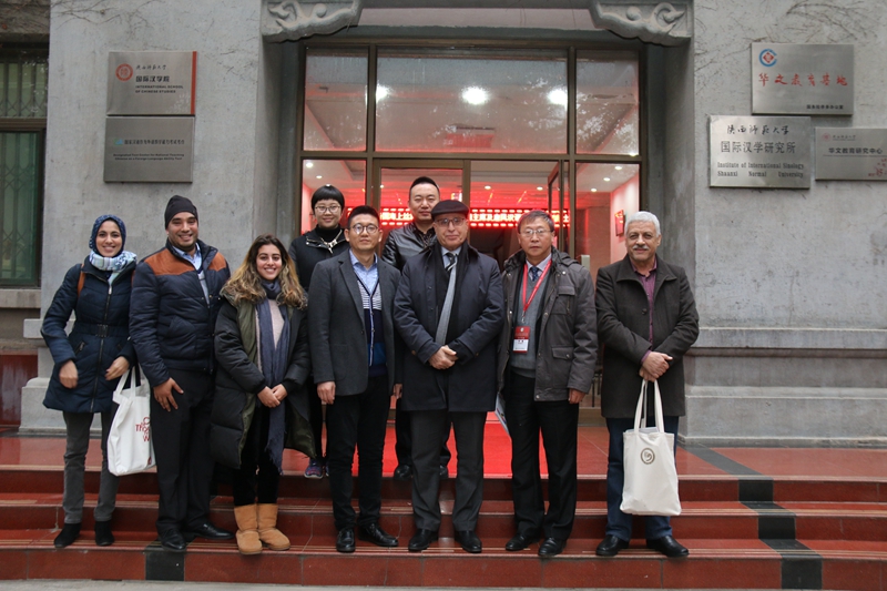 交流合作二:摩洛哥哈桑二世大学校长及孔子十三水
院长来我校访问 (2).JPG